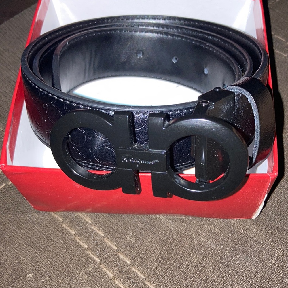 Gently used ferragamo belt.